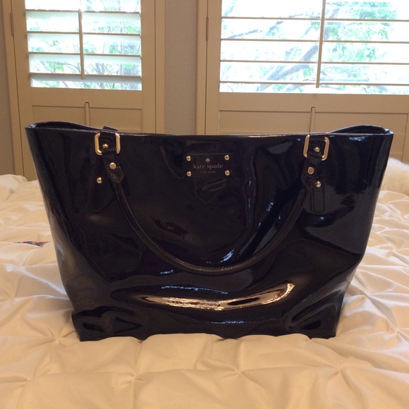 kate spade Handbags - Kate Spade Purse